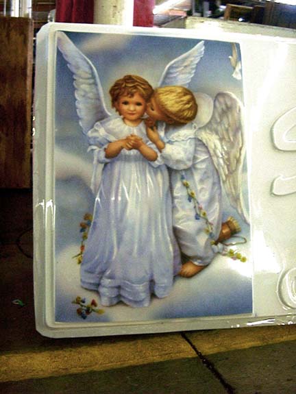 angels-2sm.jpg (44414 bytes)